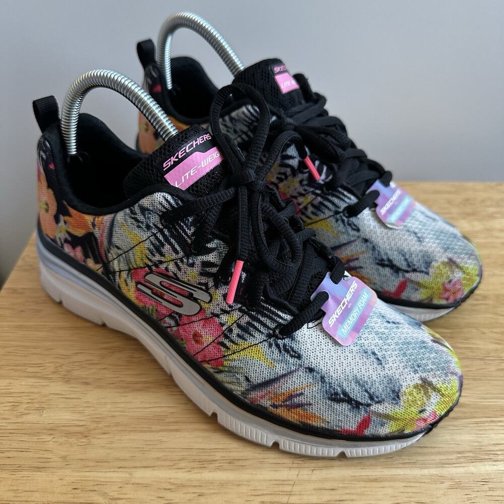 Skechers Womens Floral Tropical Print Sneakers Air Cooled Memory Foam Size 8